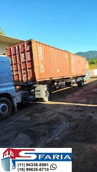 Transporte de container em Santos